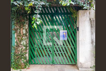 Casa à venda com 298m², 4 quartos e 2 vagasFachada