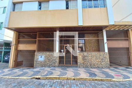 Apartamento à venda com 103m², 3 quartos e 1 vagaFachada e Portária 