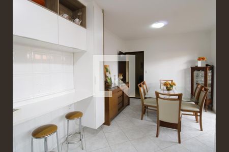 Casa à venda com 178m², 3 quartos e 3 vagasCozinha