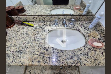 Apartamento à venda com 80m², 2 quartos e 1 vagaBanheiro da Suíte