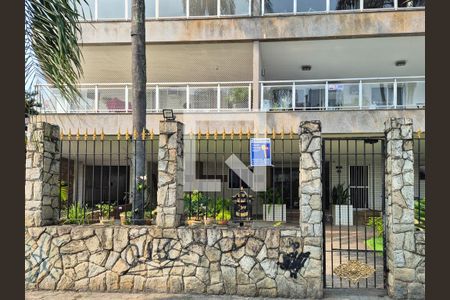 Apartamento à venda com 80m², 2 quartos e 1 vagaPlaquinha