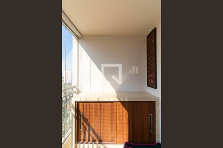 Apartamento à venda com 70m², 2 quartos e 2 vagas Apartamento à venda com 70m², 2 quartos e 2 vagasVaranda da Sala