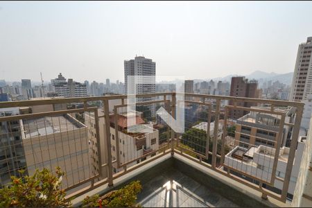 Apartamento para alugar com 144m², 3 quartos e 3 vagas Apartamento para alugar com 144m², 3 quartos e 3 vagasVaranda/ suite