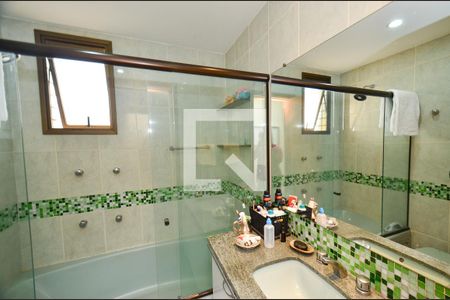 Apartamento para alugar com 144m², 3 quartos e 3 vagas Apartamento para alugar com 144m², 3 quartos e 3 vagasBanheiro social