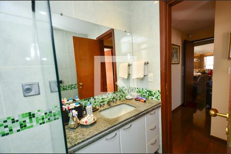 Apartamento para alugar com 144m², 3 quartos e 3 vagas Apartamento para alugar com 144m², 3 quartos e 3 vagasBanheiro social