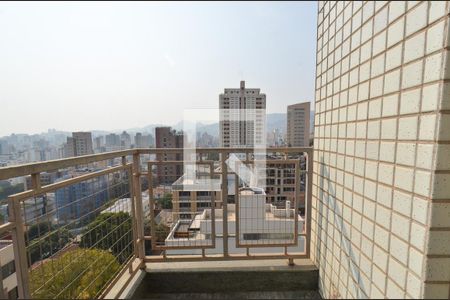 Apartamento para alugar com 144m², 3 quartos e 3 vagas Apartamento para alugar com 144m², 3 quartos e 3 vagasVaranda/ suite