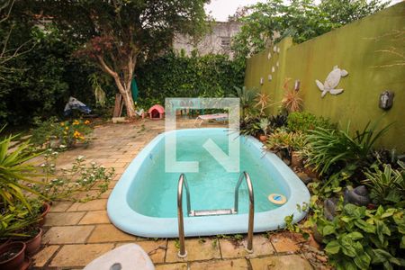 Casa à venda com 129m², 3 quartos e 2 vagasPiscina