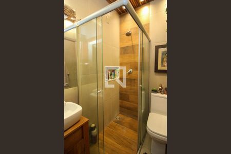 Casa à venda com 129m², 3 quartos e 2 vagasBanheiro Social