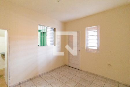 Suíte 2 de casa para alugar com 2 quartos, 80m² em Vila Silviania, Carapicuíba