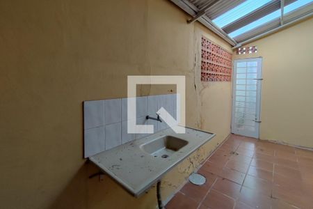 Quintal de casa para alugar com 3 quartos, 290m² em Vila Lemos, Campinas