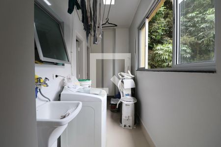 Área de Serviço de apartamento para alugar com 4 quartos, 156m² em Pitangueiras, Guarujá