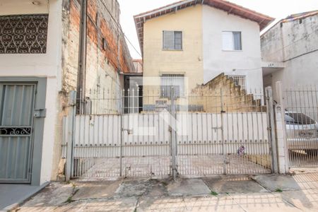 Casa à venda com 150m², 2 quartos e 2 vagasFachada