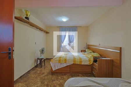 Casa à venda com 200m², 3 quartos e 2 vagas Casa à venda com 200m², 3 quartos e 2 vagasQuarto 3