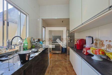 Casa à venda com 200m², 3 quartos e 2 vagas Casa à venda com 200m², 3 quartos e 2 vagasCozinha