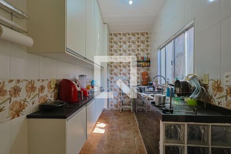 Casa à venda com 200m², 3 quartos e 2 vagas Casa à venda com 200m², 3 quartos e 2 vagasCozinha