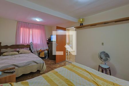 Casa à venda com 200m², 3 quartos e 2 vagas Casa à venda com 200m², 3 quartos e 2 vagasQuarto 3