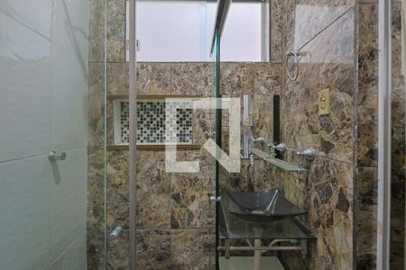 Casa à venda com 200m², 3 quartos e 2 vagas Casa à venda com 200m², 3 quartos e 2 vagasBanheiro da Suíte