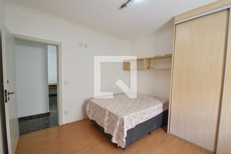 Quarto 1 de casa à venda com 3 quartos, 209m² em Vila Monumento, São Paulo