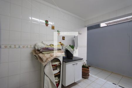 Casa à venda com 350m², 4 quartos e 3 vagasLavanderia