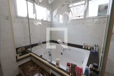 Casa à venda com 350m², 4 quartos e 3 vagasBanheiro da Suíte