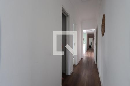 Casa à venda com 350m², 4 quartos e 3 vagasSuíte