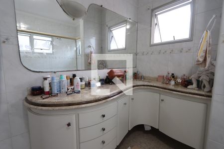 Casa à venda com 350m², 4 quartos e 3 vagasBanheiro da Suíte