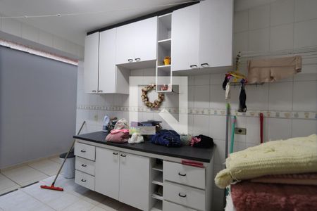 Casa à venda com 350m², 4 quartos e 3 vagasLavanderia