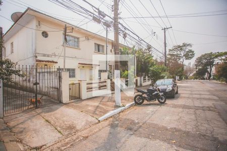 Casa para alugar com 80m², 2 quartos e 1 vaga Casa para alugar com 80m², 2 quartos e 1 vagaFachada