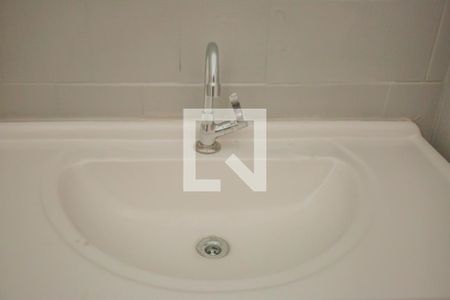 Casa para alugar com 80m², 2 quartos e 1 vaga Casa para alugar com 80m², 2 quartos e 1 vagaBanheiro