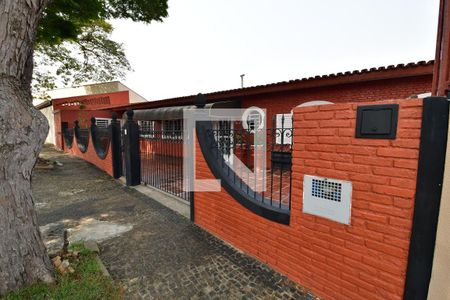 Casa para alugar com 159m², 3 quartos e 3 vagasFachada