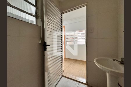 Casa para alugar com 30m², 1 quarto e sem vagaBanheiro