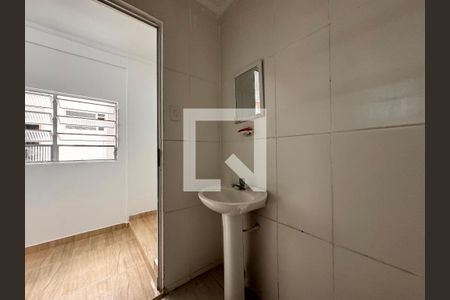 Banheiro de casa para alugar com 1 quarto, 30m² em Casa Branca, Santo André