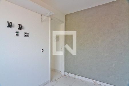 Quarto 2 de apartamento para alugar com 2 quartos, 40m² em Vila Zat, São Paulo
