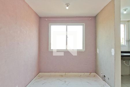 Sala de apartamento para alugar com 2 quartos, 40m² em Vila Zat, São Paulo