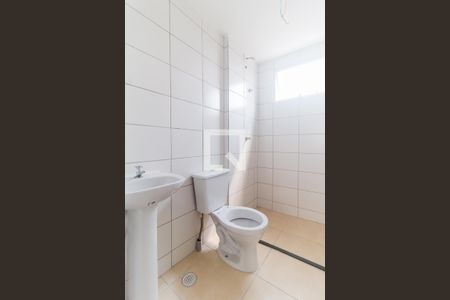 Banheiro de apartamento para alugar com 2 quartos, 48m² em Vila Brasileira, Mogi das Cruzes
