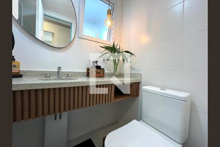 Apartamento à venda com 77m², 2 quartos e 2 vagas Apartamento à venda com 77m², 2 quartos e 2 vagasBanheiro Corredor