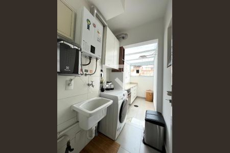 Apartamento à venda com 77m², 2 quartos e 2 vagas Apartamento à venda com 77m², 2 quartos e 2 vagasÁrea de Serviço