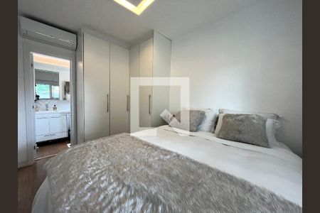 Apartamento à venda com 77m², 2 quartos e 2 vagas Apartamento à venda com 77m², 2 quartos e 2 vagasSuite