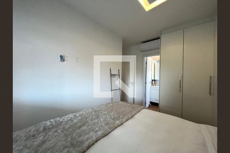 Apartamento à venda com 77m², 2 quartos e 2 vagas Apartamento à venda com 77m², 2 quartos e 2 vagasSuite
