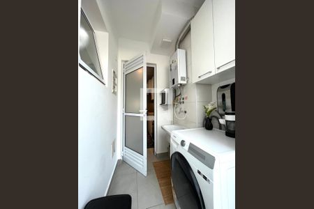 Apartamento à venda com 77m², 2 quartos e 2 vagas Apartamento à venda com 77m², 2 quartos e 2 vagasÁrea de Serviço