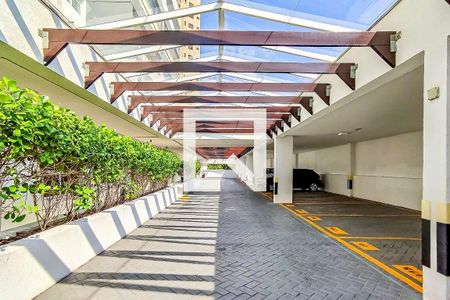 Apartamento à venda com 77m², 2 quartos e 2 vagas Apartamento à venda com 77m², 2 quartos e 2 vagasÁrea comum - Garagem