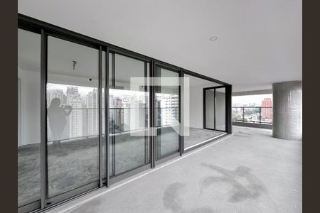 Apartamento à venda com 210m², 4 quartos e 3 vagasVaranda