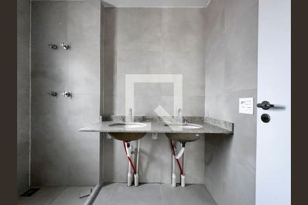 Apartamento à venda com 210m², 4 quartos e 3 vagasBanheiro Suíte 3