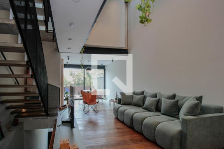 Sala de casa à venda com 3 quartos, 103m² em Vila Madalena, São Paulo
