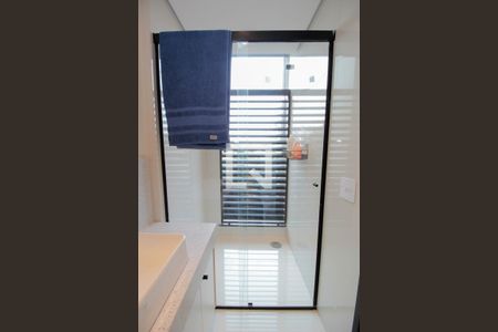 Casa à venda com 103m², 3 quartos e 2 vagasBanheiro da Suíte 2