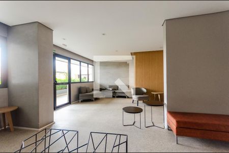 Apartamento à venda com 42m², 2 quartos e 1 vaga Apartamento à venda com 42m², 2 quartos e 1 vagaHall