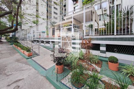 Apartamento à venda com 78m², 2 quartos e 1 vagaFachada