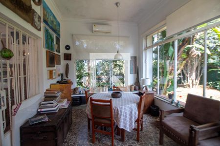 Casa à venda com 1700m², 5 quartos e 4 vagasAteliê