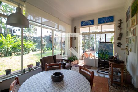 Casa à venda com 1700m², 5 quartos e 4 vagasAteliê