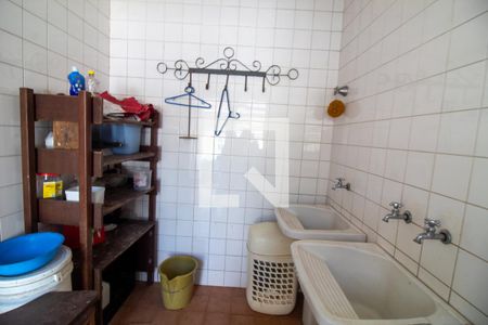 Casa à venda com 1700m², 5 quartos e 4 vagasÁrea de Serviço